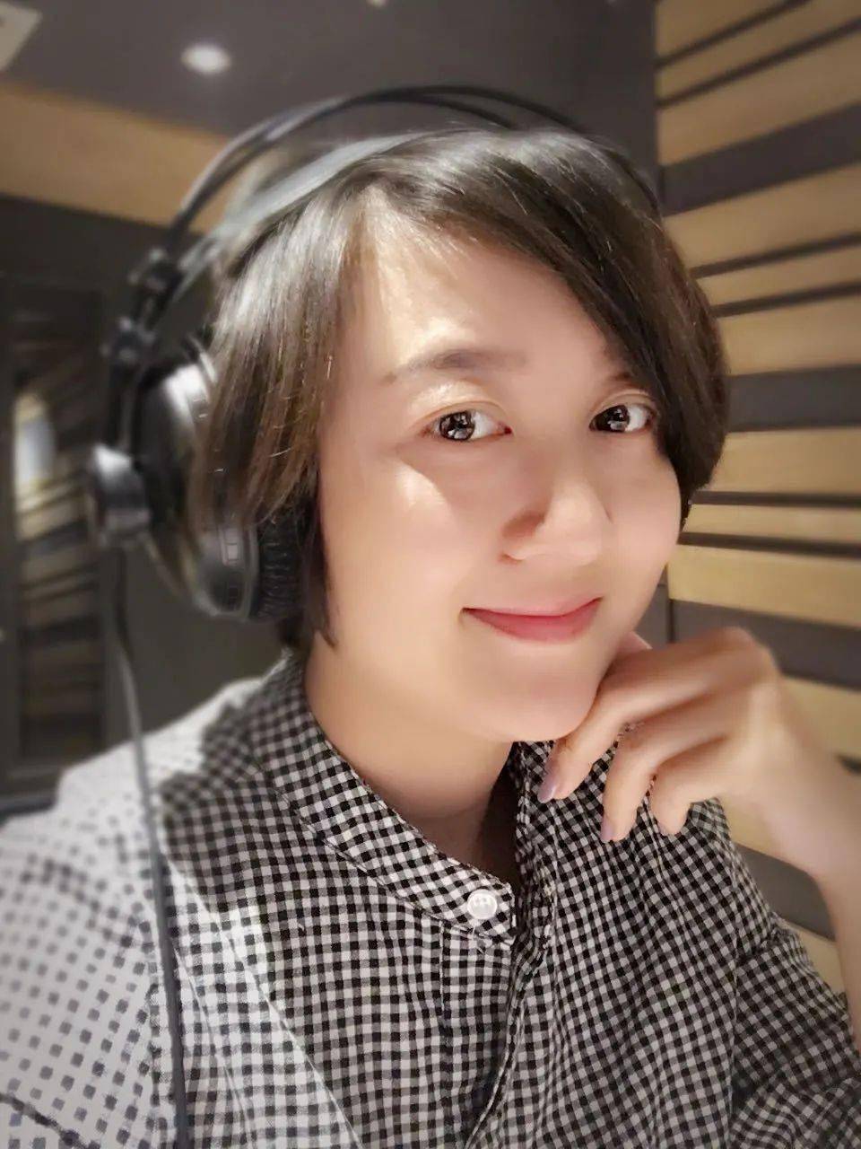 配音女演员，声音的力量与变化的魅力