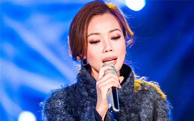 香港音乐新星女歌手，璀璨新星闪耀乐坛