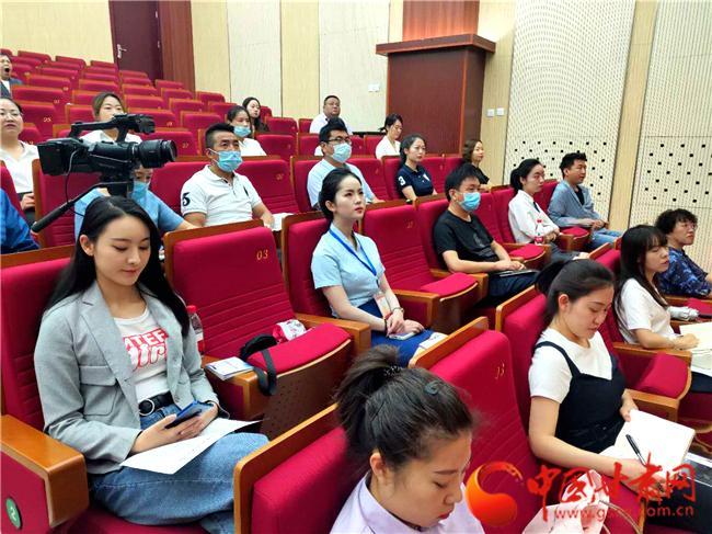 钉钉最新使用指南，轻松完成工作任务与学习新技能的秘诀