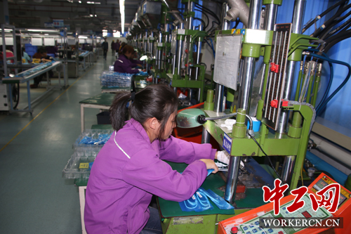 郑州缝纫工最新招聘，变化带来自信，成就您的职业梦想！