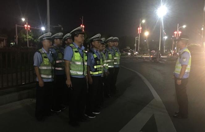 莲塘旧改最新动态，自然美景探索之旅，心灵宁静的启航点